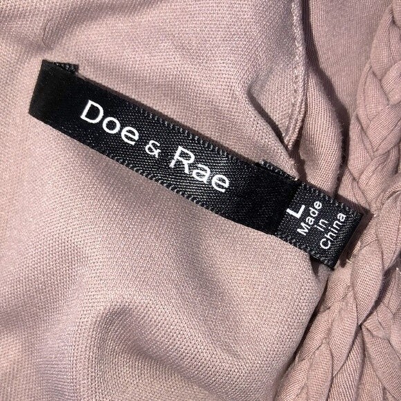 Doe & Rae size large blush taupe shift dress - Picture 5 of 7